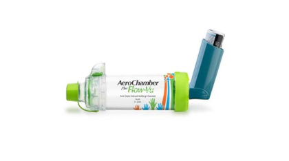 AeroChamber Plus Flow Vu Chamber green youth mouthpiece with inhaler