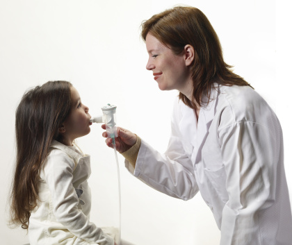 AeroEclipse BAN doctor using device with child